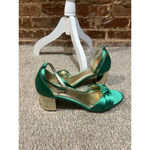 Lilly Pulitzer NWOT. Size 10 Bright Green sandals w/ gold reflective heel- SZ 10 - Picture 3 of 6